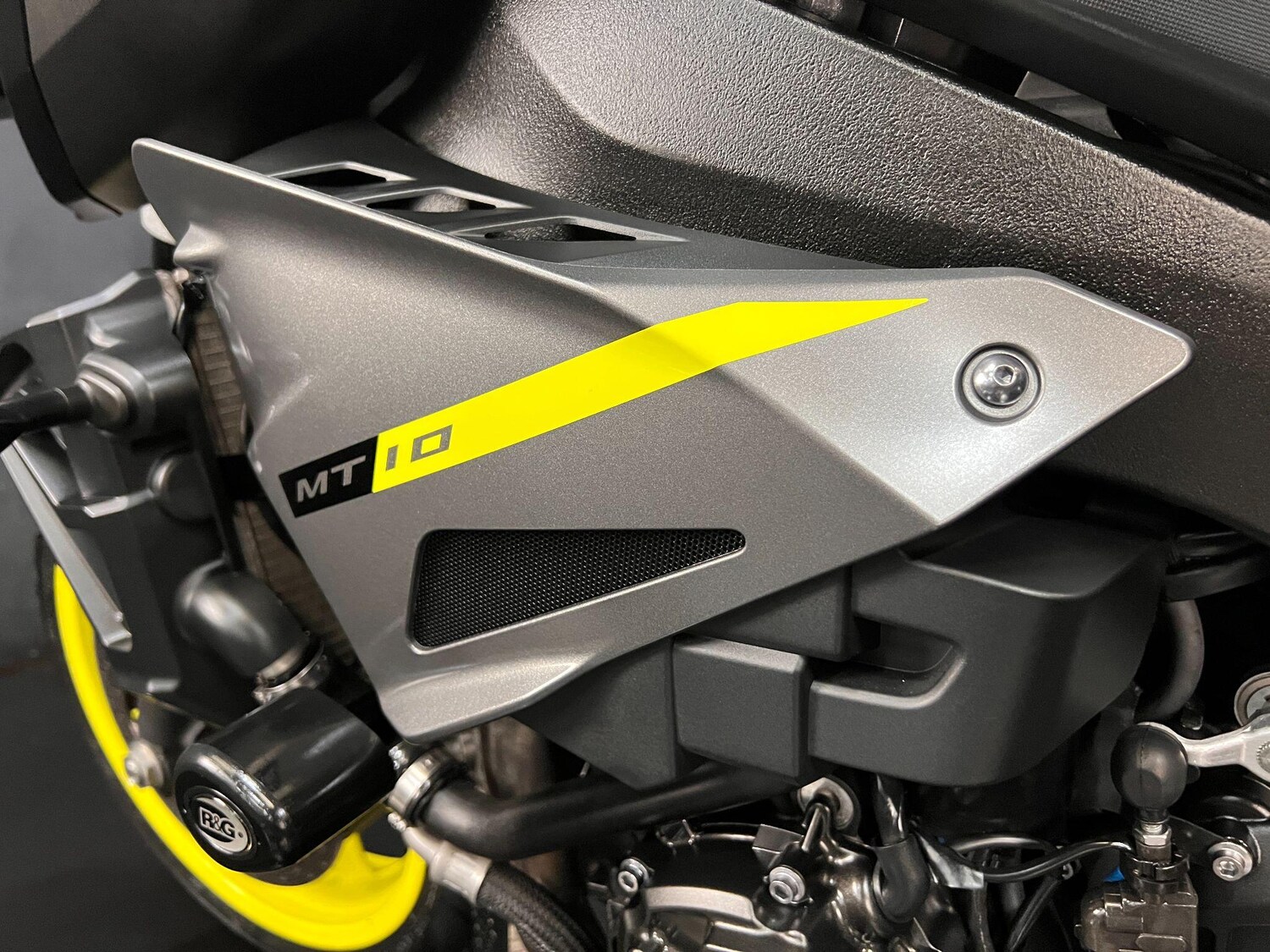 Used Yamaha MT-10 2018 for sale - 78636895: Photo 39