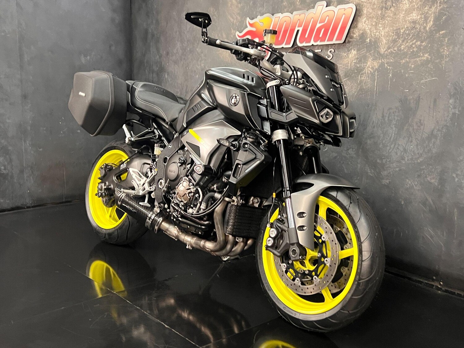 Used Yamaha MT-10 2018 for sale - 78636895: Photo 4