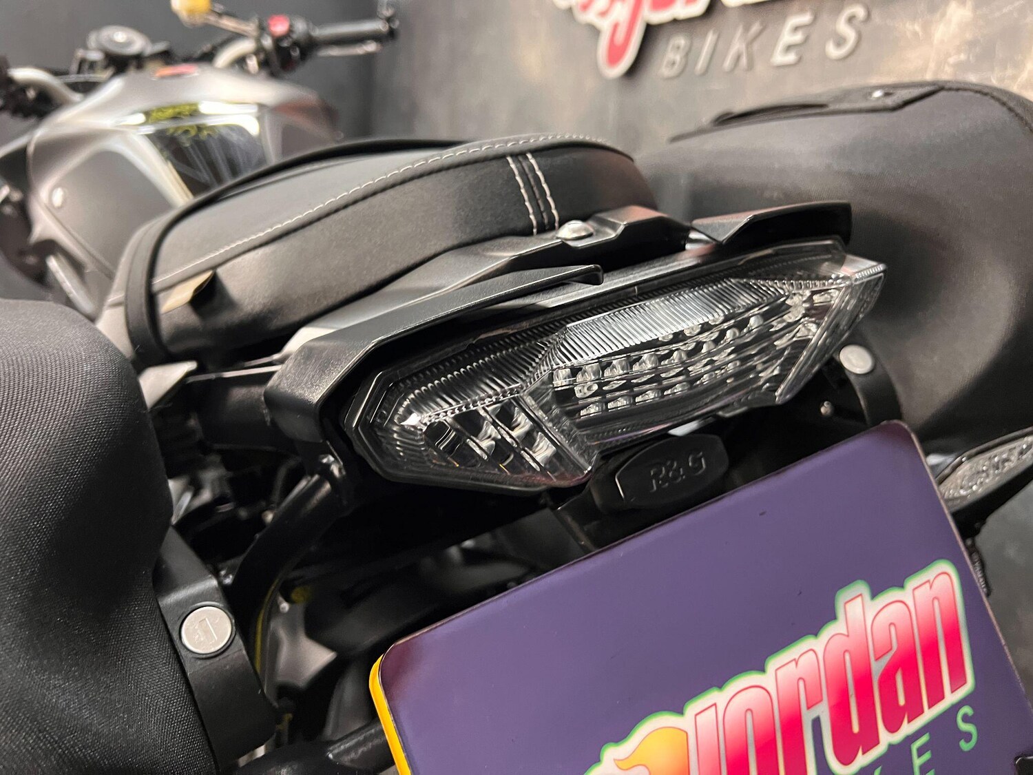 Used Yamaha MT-10 2018 for sale - 78636895: Photo 43