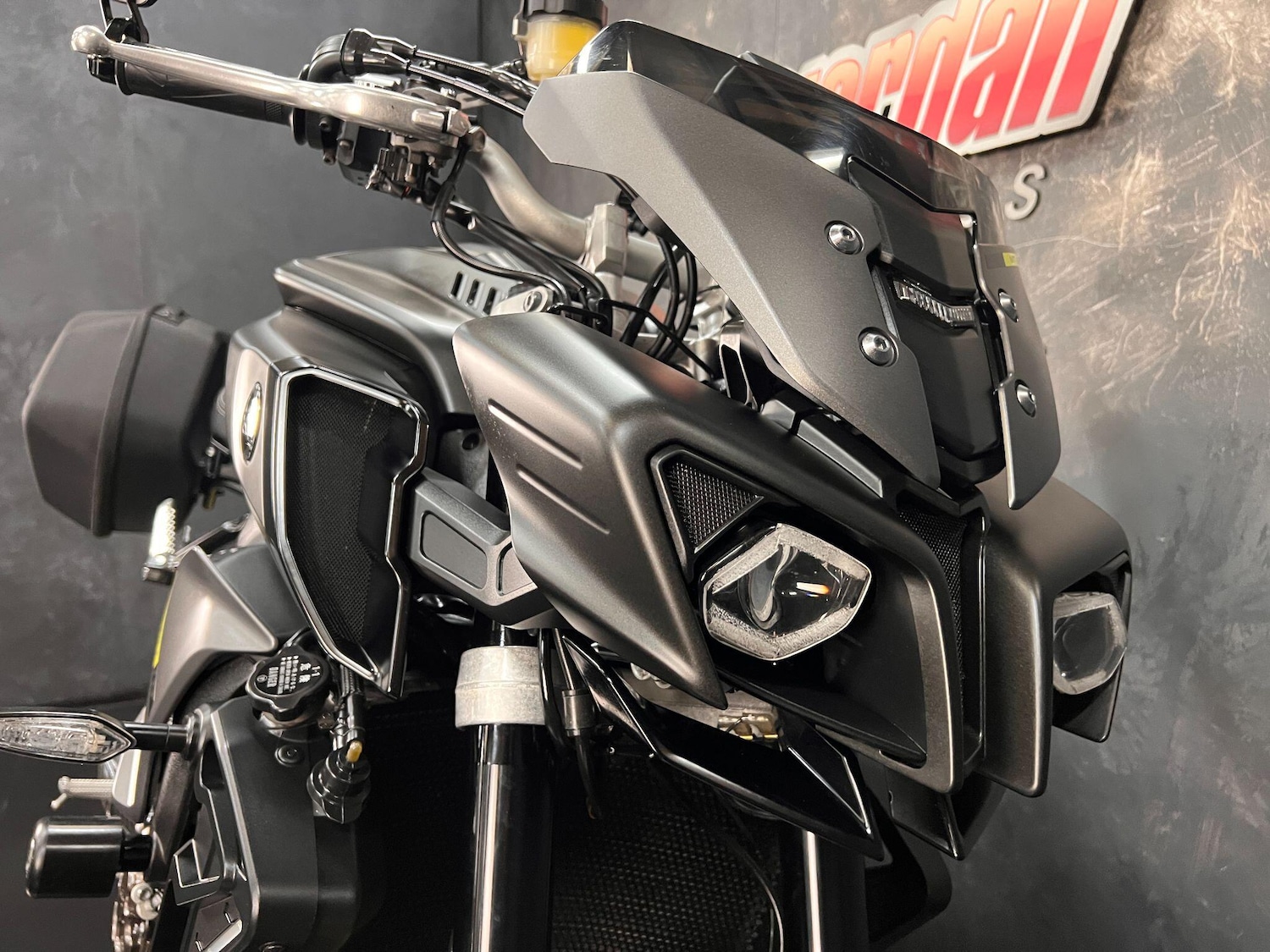 Used Yamaha MT-10 2018 for sale - 78636895: Photo 7