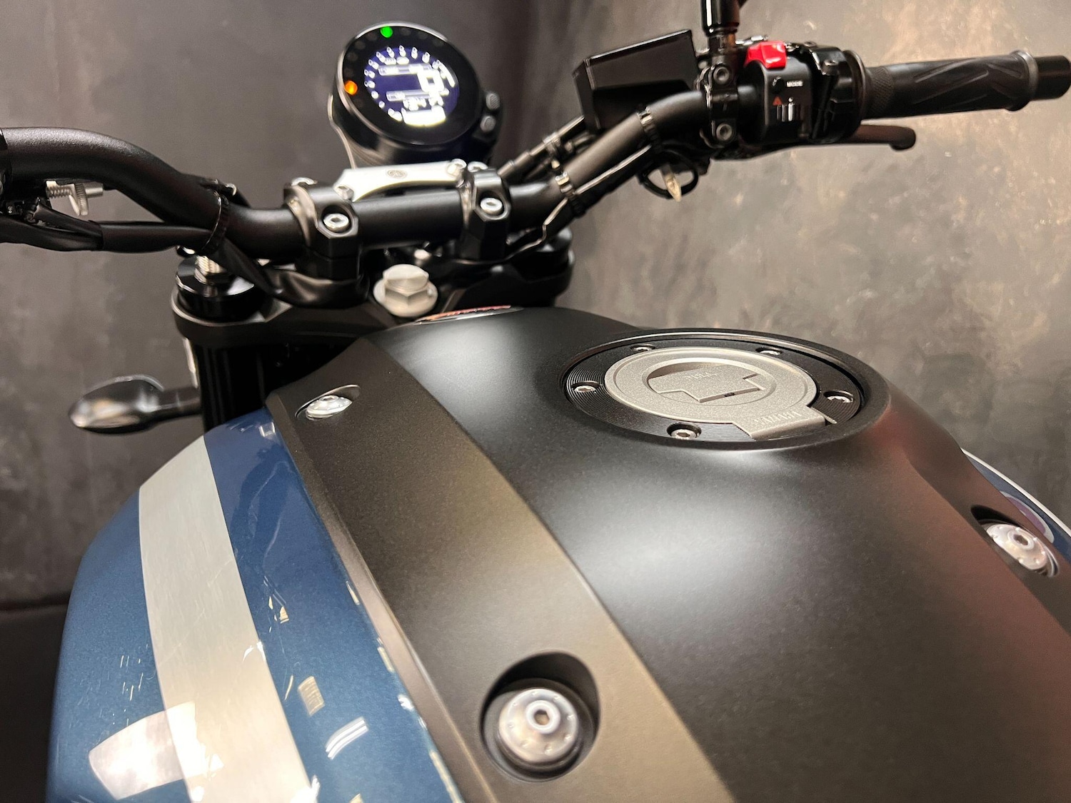 Used Yamaha XSR900 2017 for sale - 78704610: Photo 43