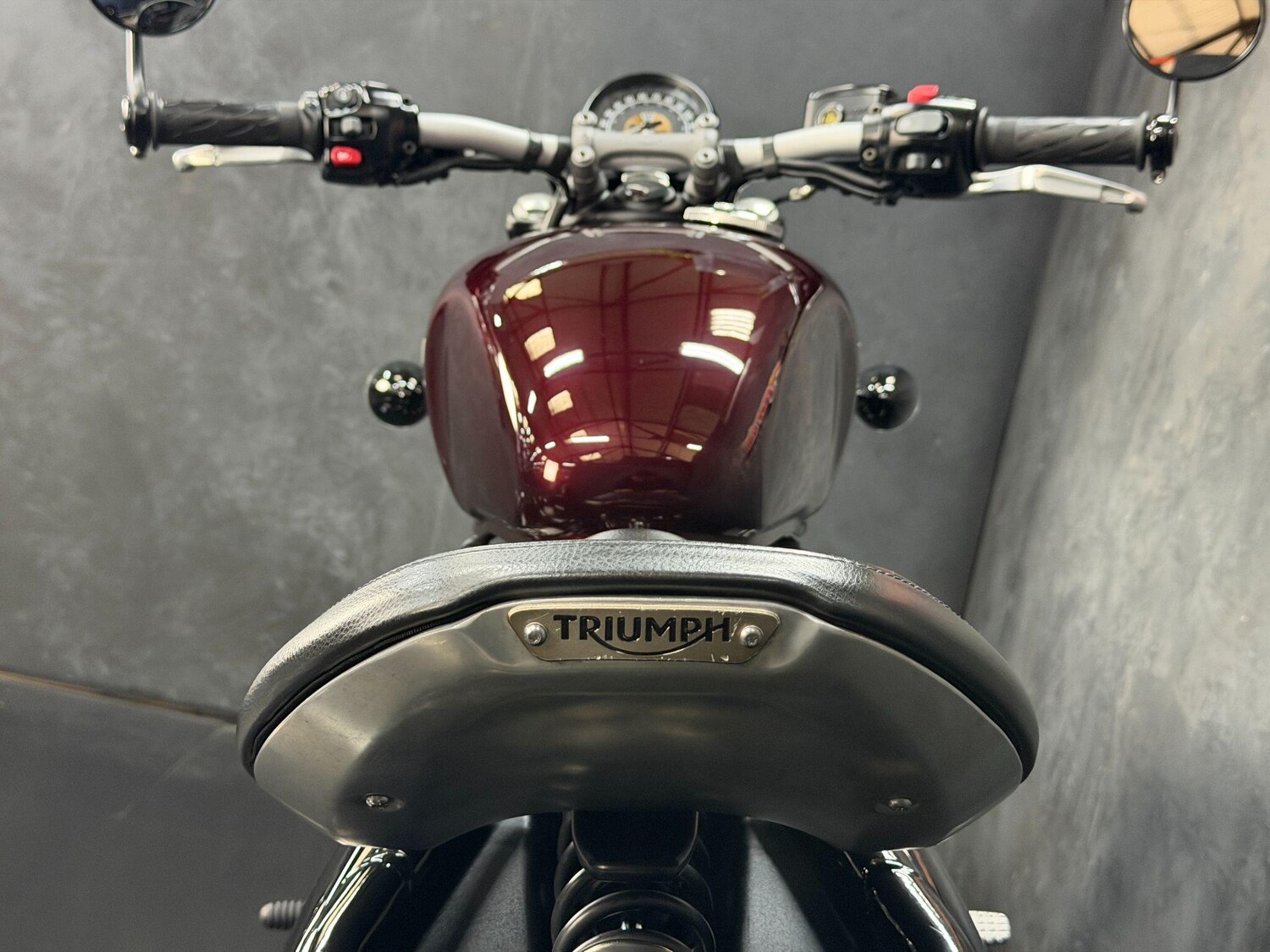 Used Triumph Bobber 2017 for sale - 78891190: Photo 41