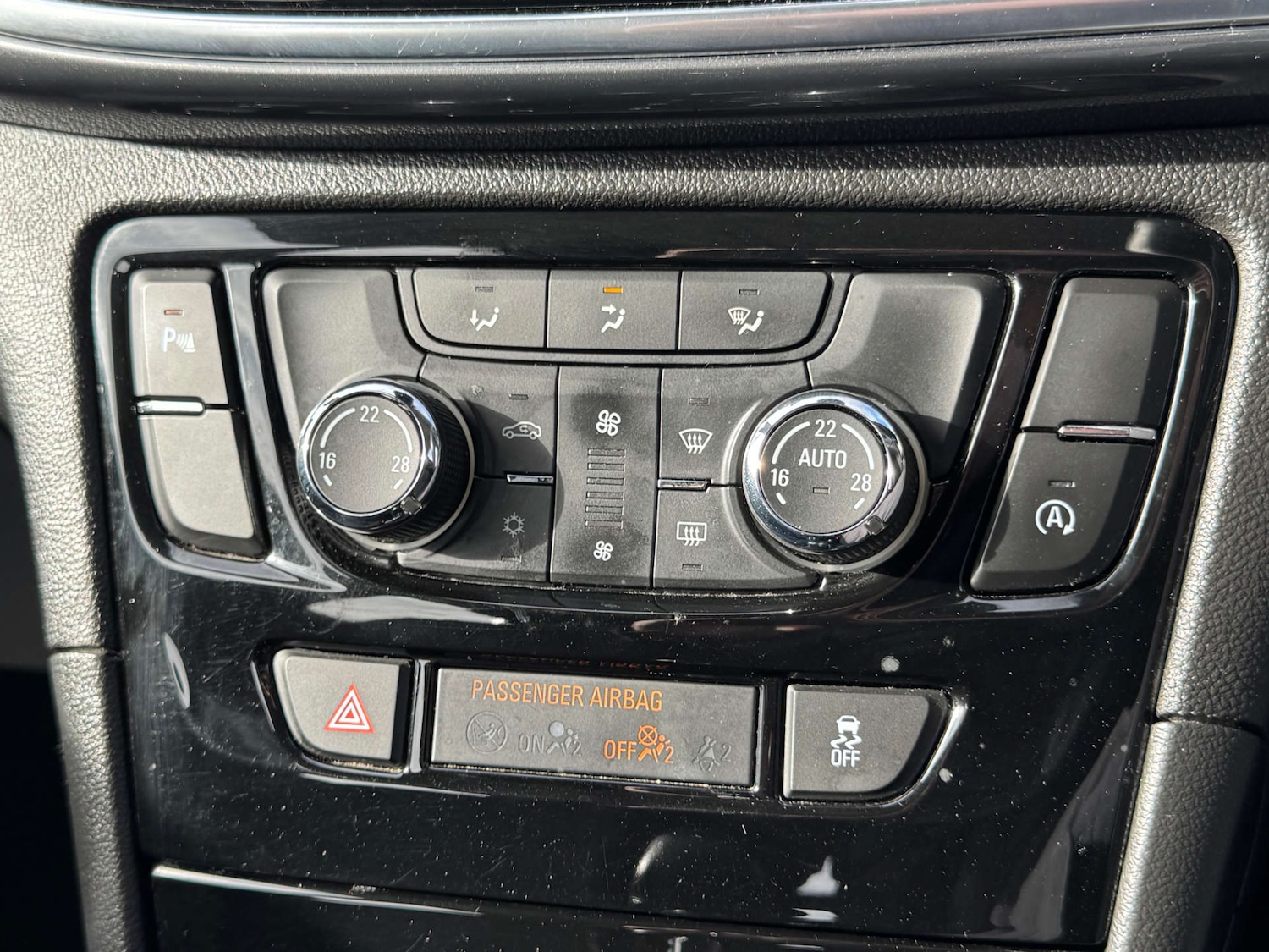 Used Vauxhall Mokka X 2017 for sale - 76162645: Photo 29