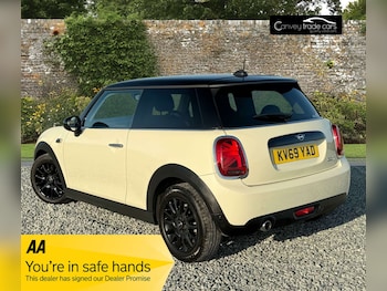 Used MINI Hatch 2019 for sale - 77735090: Photo