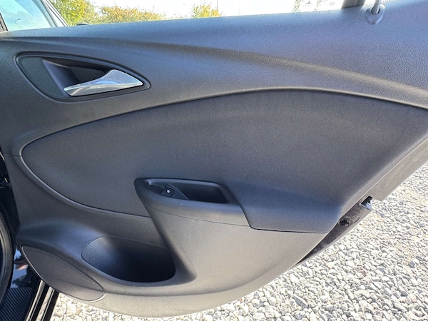 Used Vauxhall Astra 2017 for sale - 76117800: Photo 42
