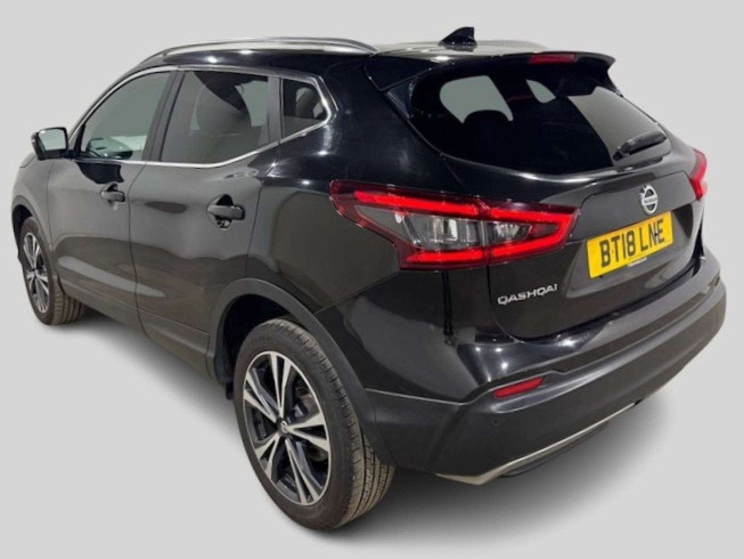 Used Nissan Qashqai 2018 for sale - 76117762: Photo 2