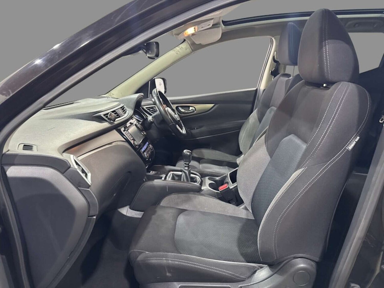 Used Nissan Qashqai 2018 for sale - 76117762: Photo 4