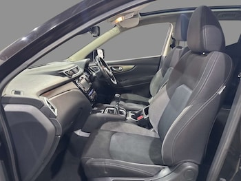 Used Nissan Qashqai 2018 for sale - 76117762: Photo 4