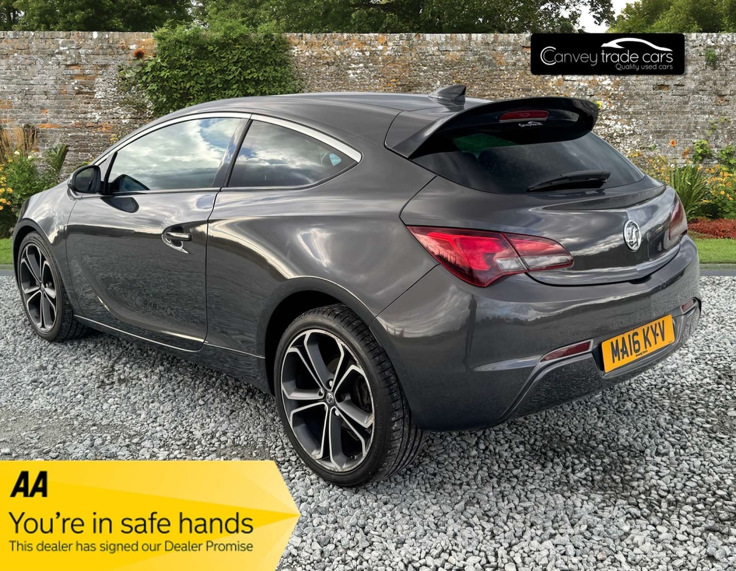 Used Vauxhall Astra 2016 for sale - 76117749: Photo 2