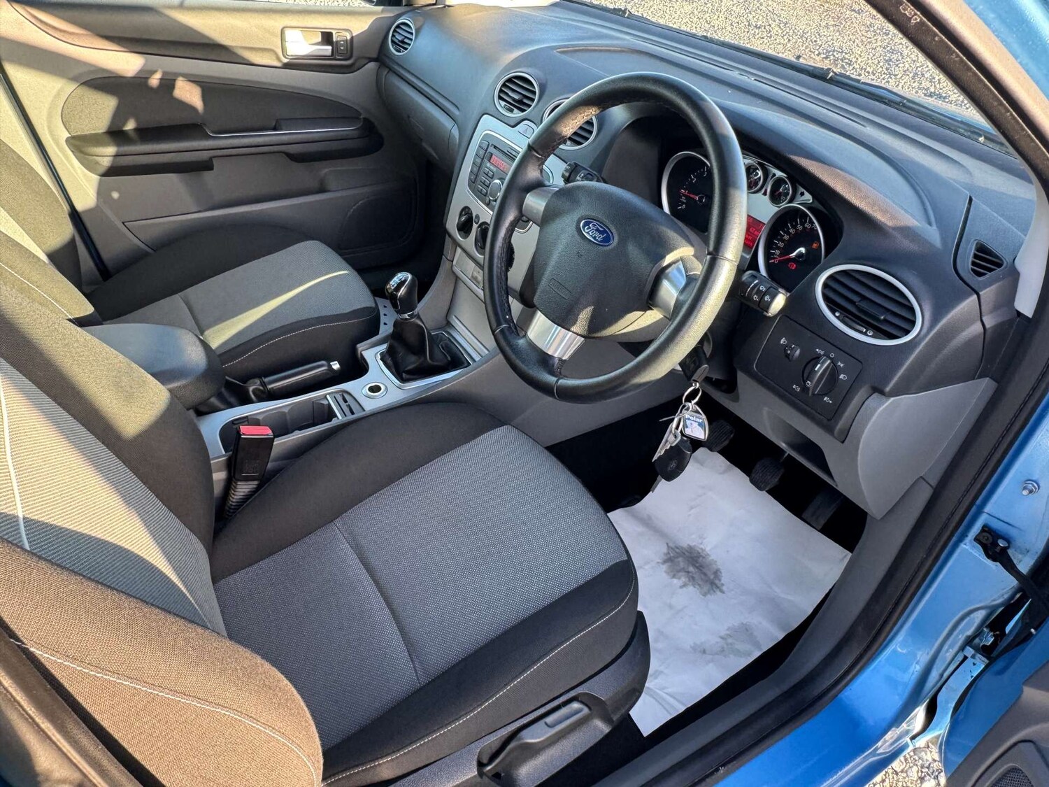 Used Ford Focus 2010 for sale - 77641668: Photo 11