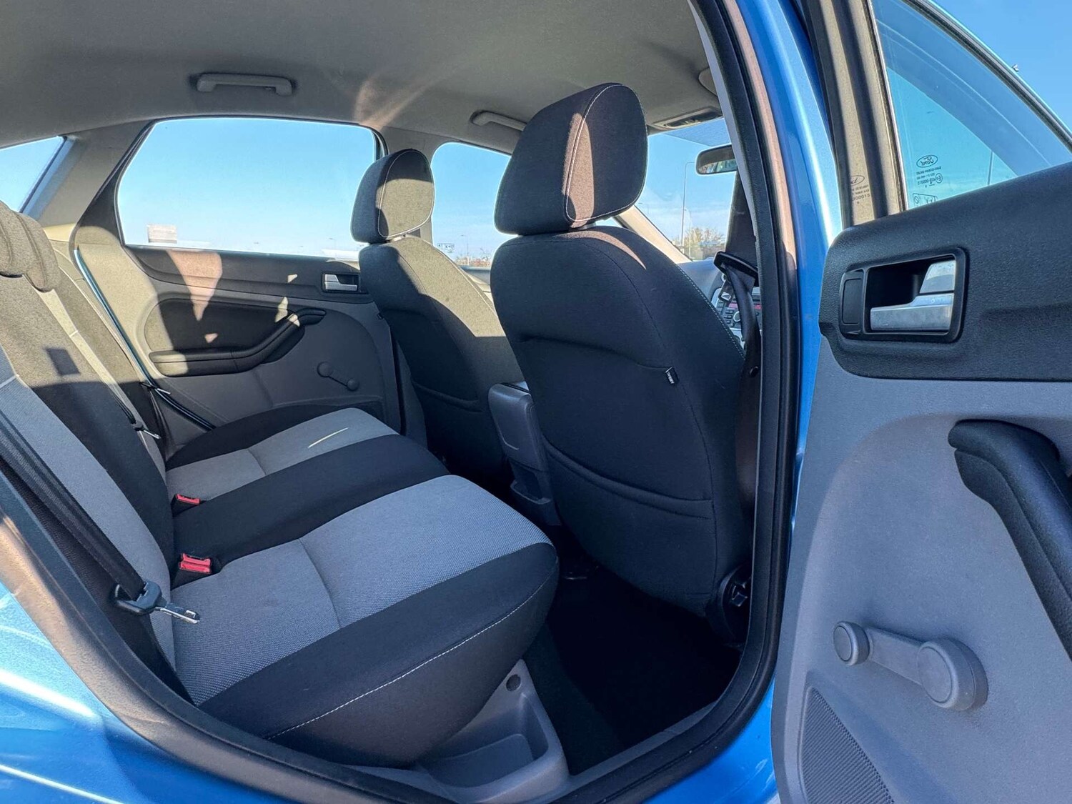 Used Ford Focus 2010 for sale - 77641668: Photo 26