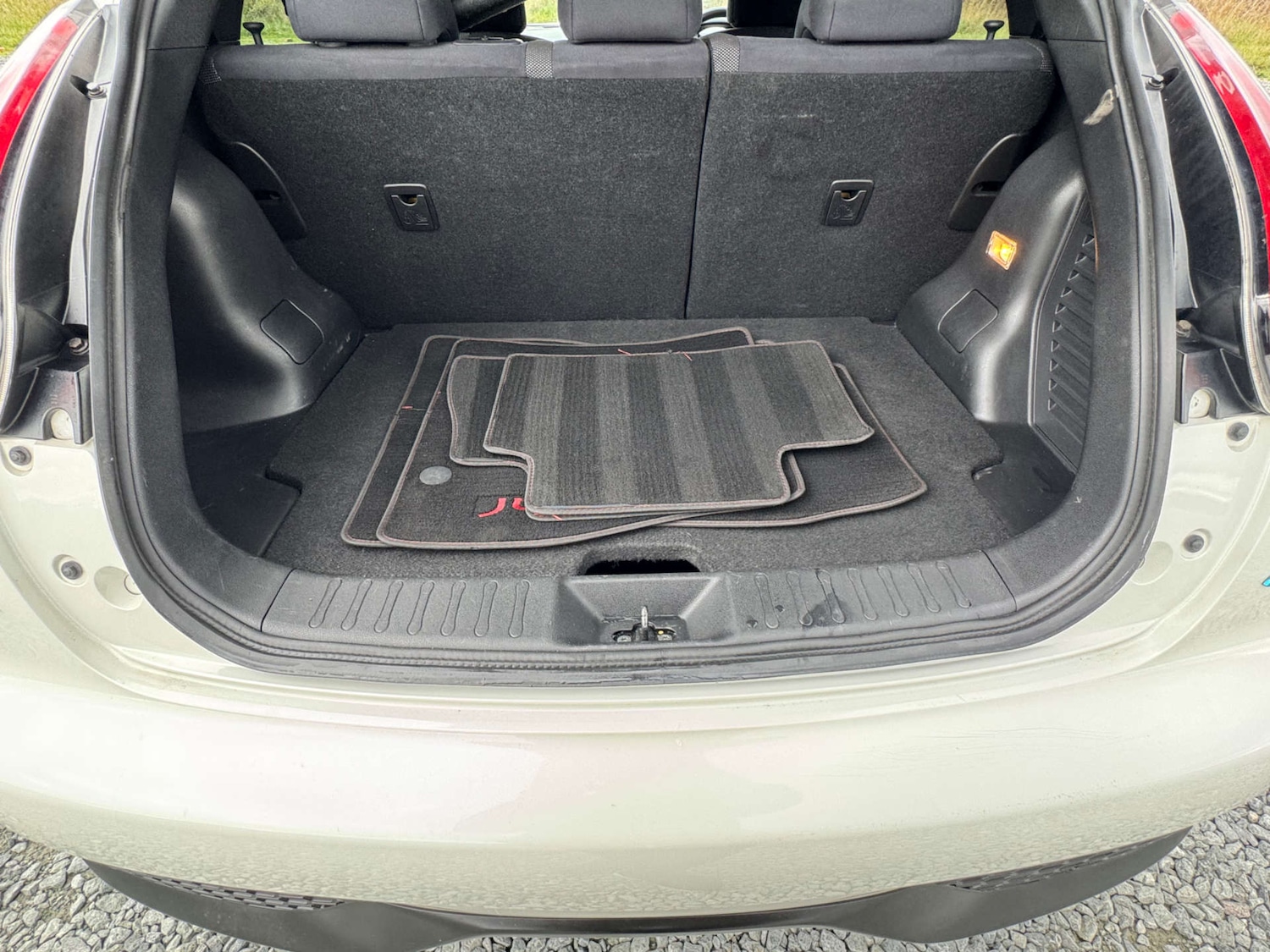 Used Nissan Juke 2015 for sale - 76600569: Photo 27