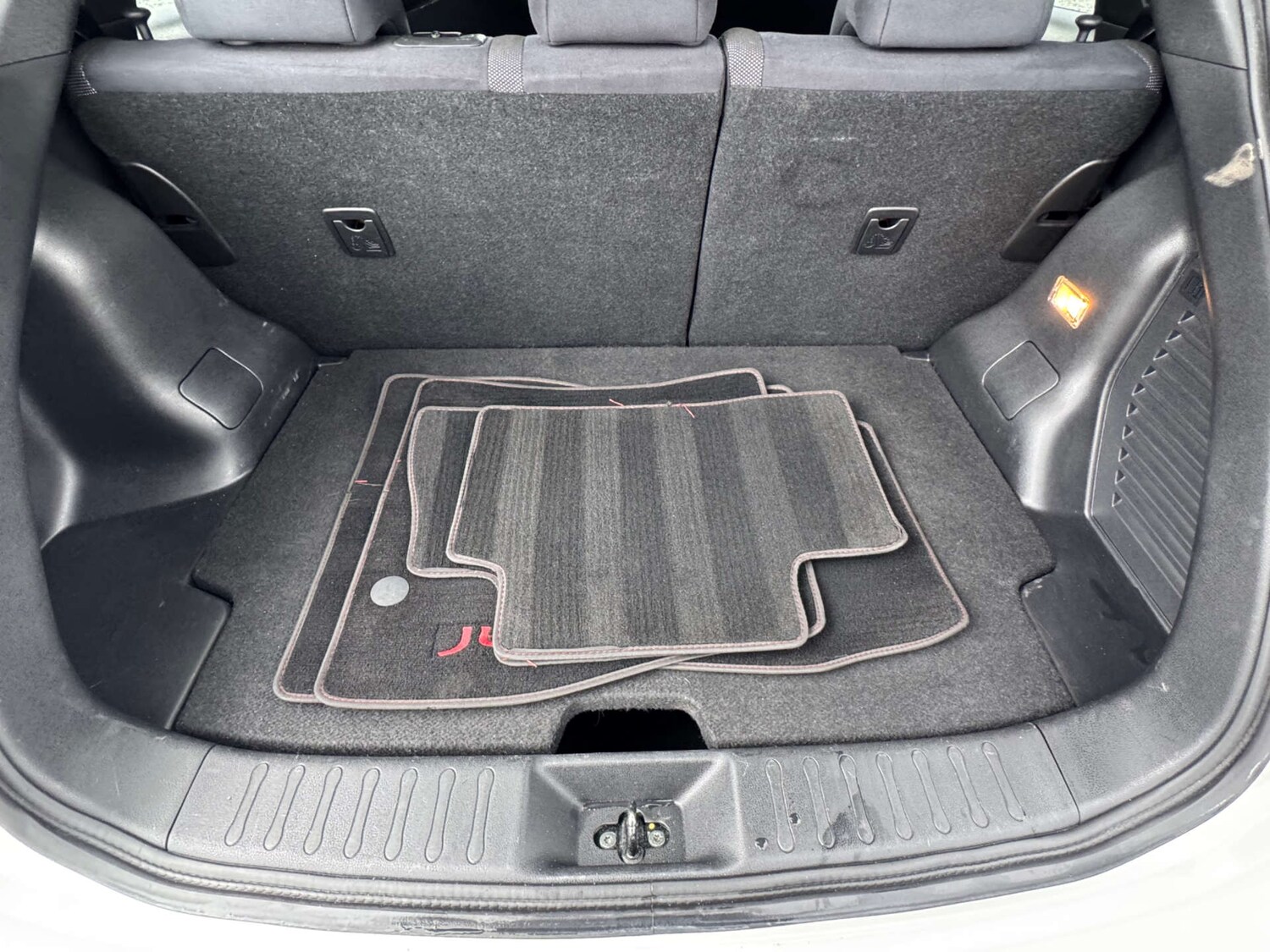 Used Nissan Juke 2015 for sale - 76600569: Photo 28