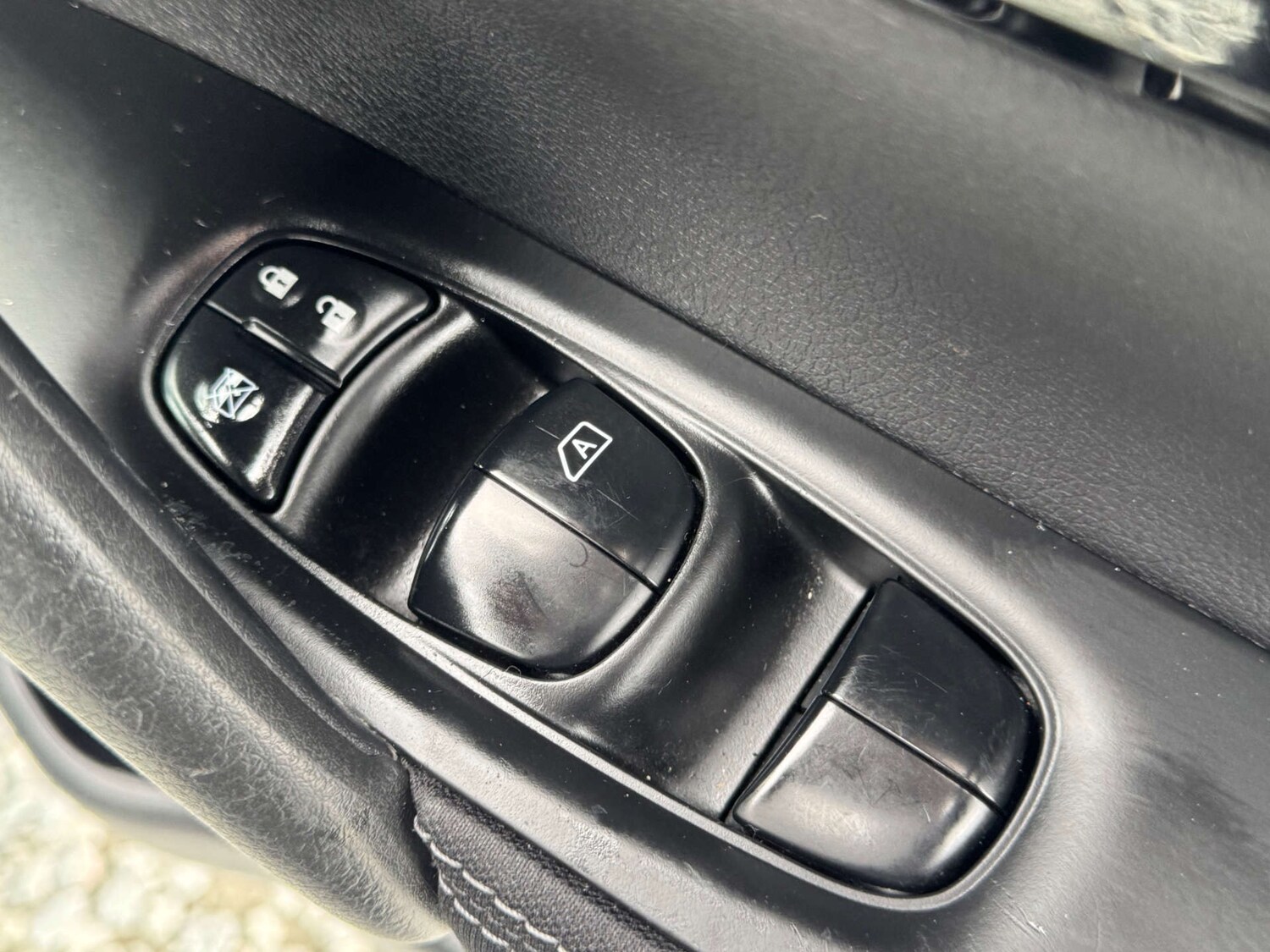 Used Nissan Qashqai 2017 for sale - 76600800: Photo 29