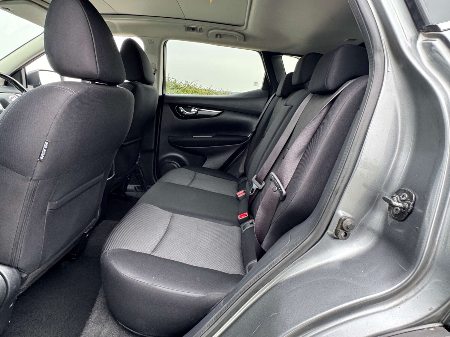 Used Nissan Qashqai 2017 for sale - 76600800: Photo 48