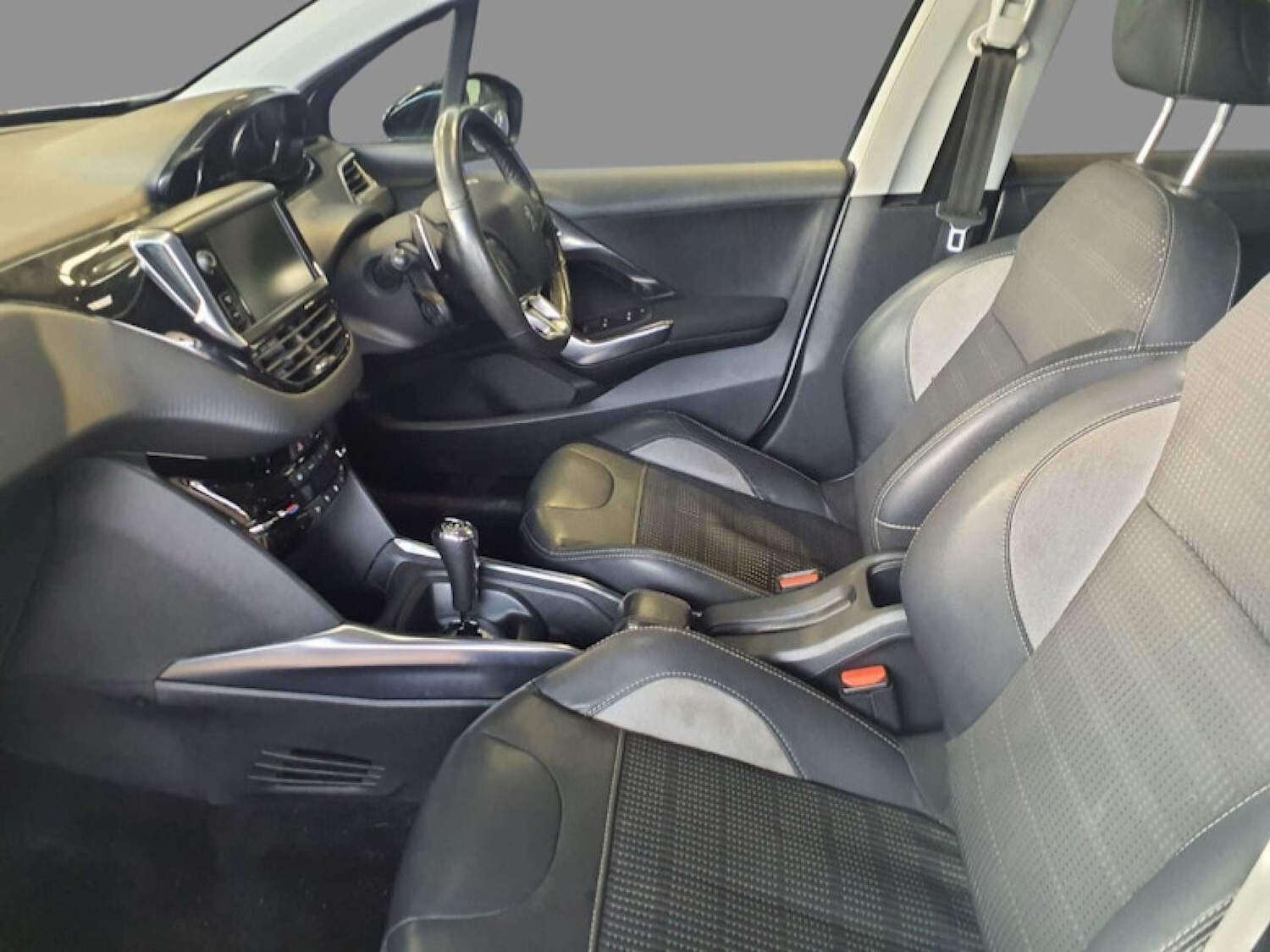 Used Peugeot 2008 2014 for sale - 77641641: Photo 5