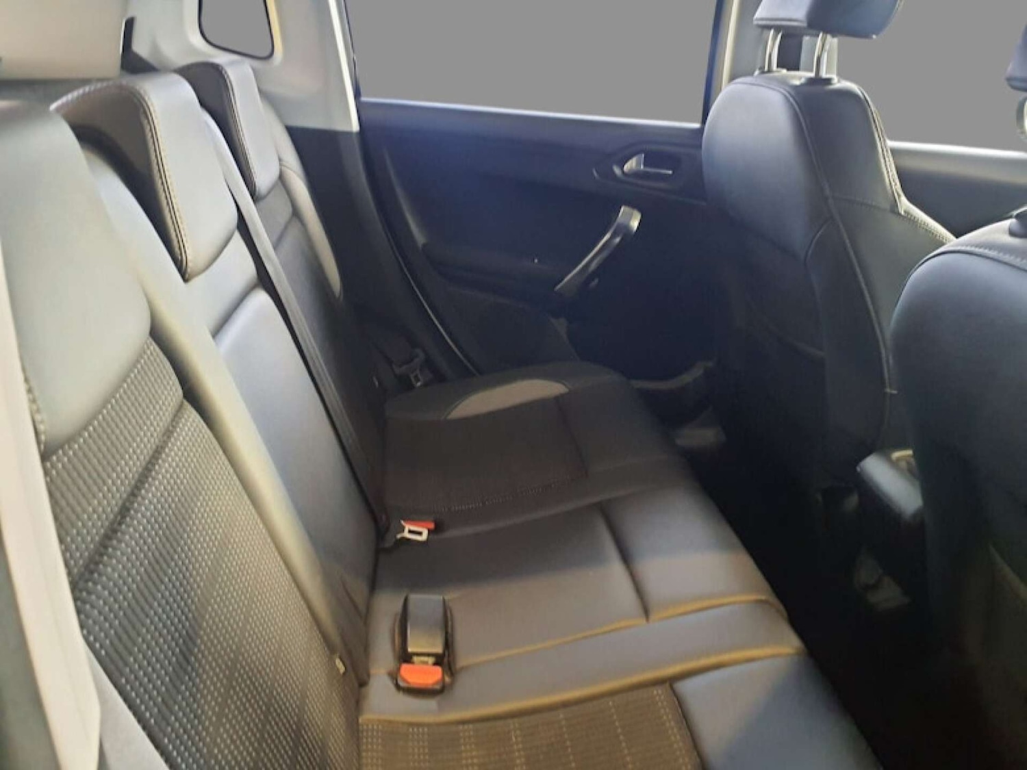 Used Peugeot 2008 2014 for sale - 77641641: Photo 6