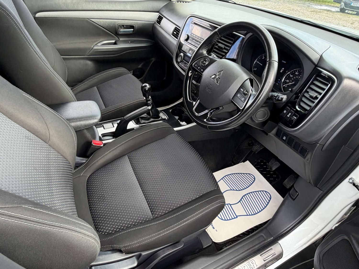 Used Mitsubishi Outlander 2017 for sale - 77641704: Photo 10