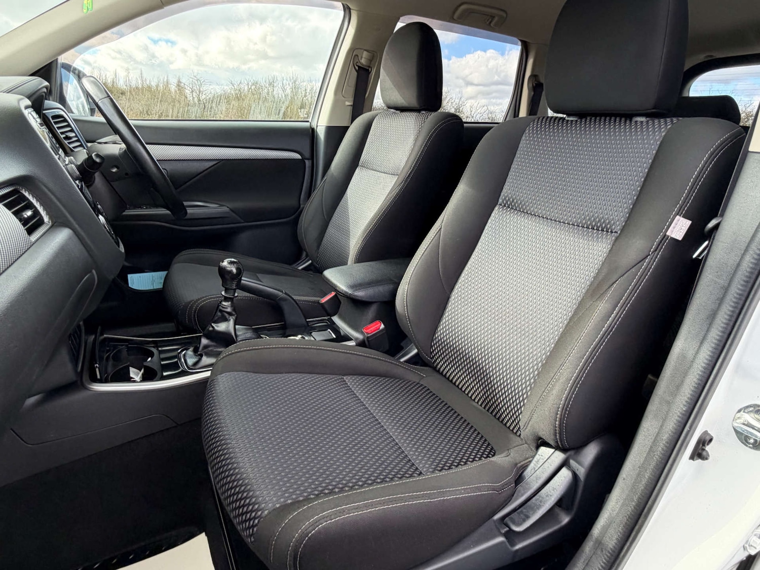 Used Mitsubishi Outlander 2017 for sale - 77641704: Photo 20