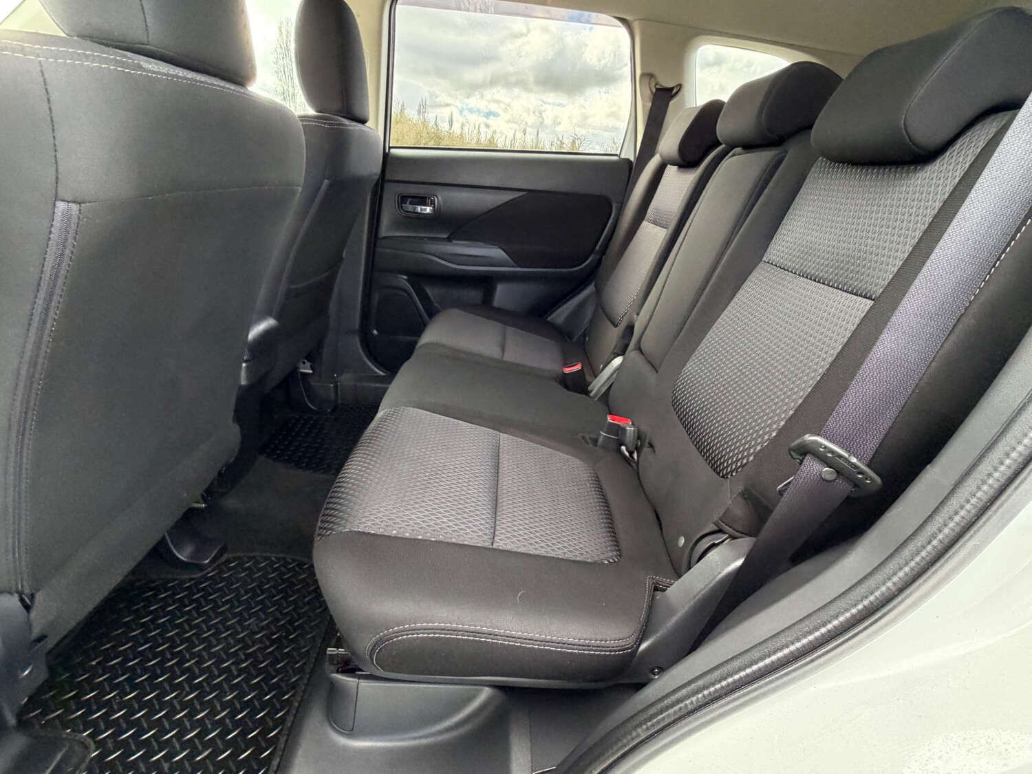 Used Mitsubishi Outlander 2017 for sale - 77641704: Photo 21