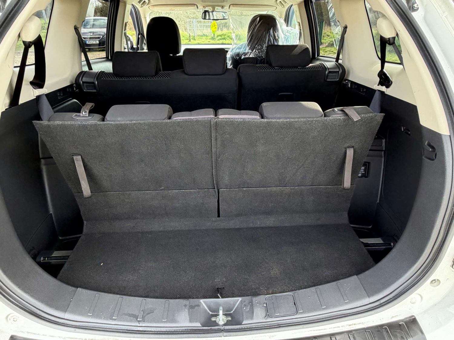 Used Mitsubishi Outlander 2017 for sale - 77641704: Photo 38