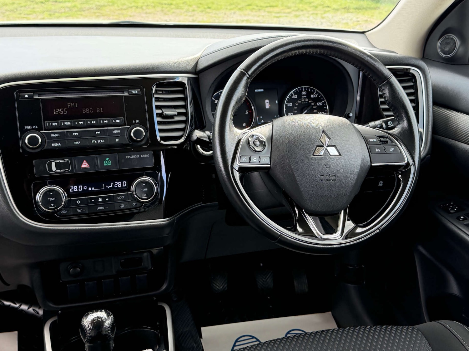 Used Mitsubishi Outlander 2017 for sale - 77641704: Photo 44