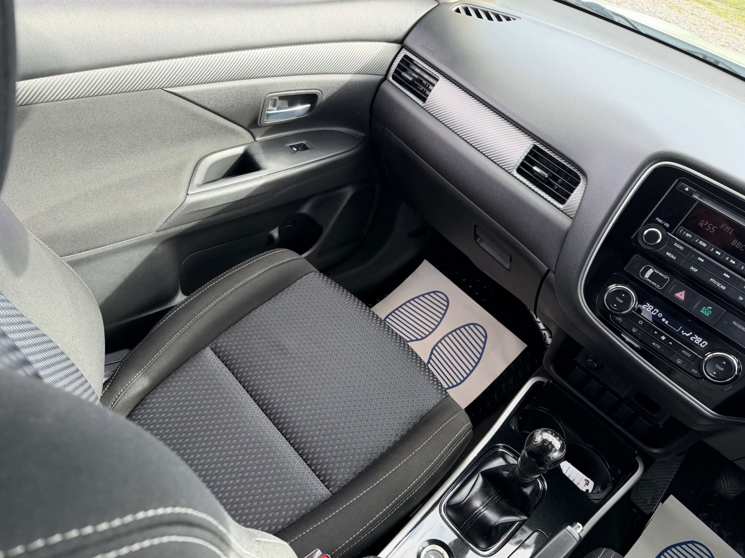 Used Mitsubishi Outlander 2017 for sale - 77641704: Photo 49