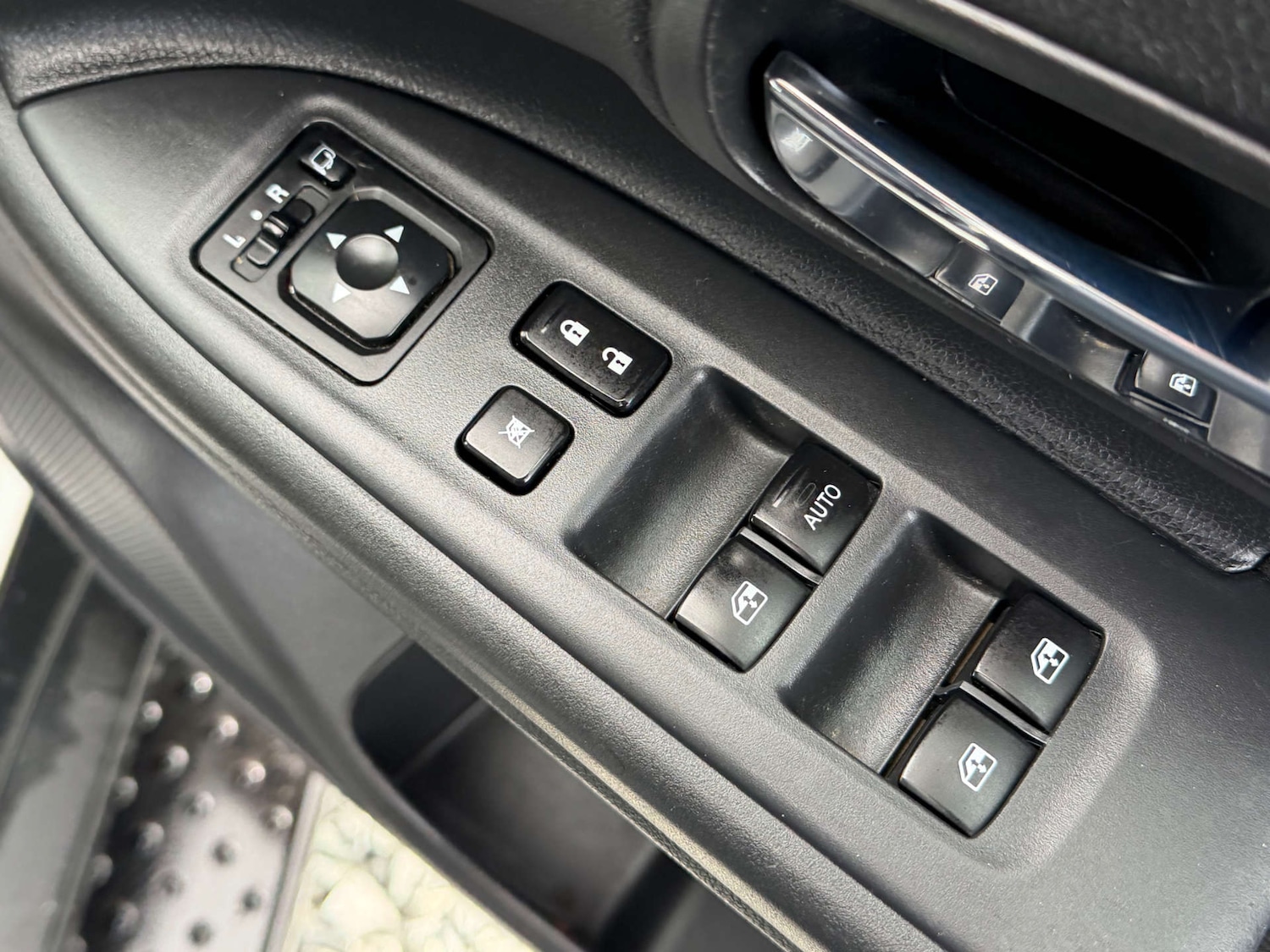 Used Mitsubishi Outlander 2017 for sale - 77641704: Photo 50