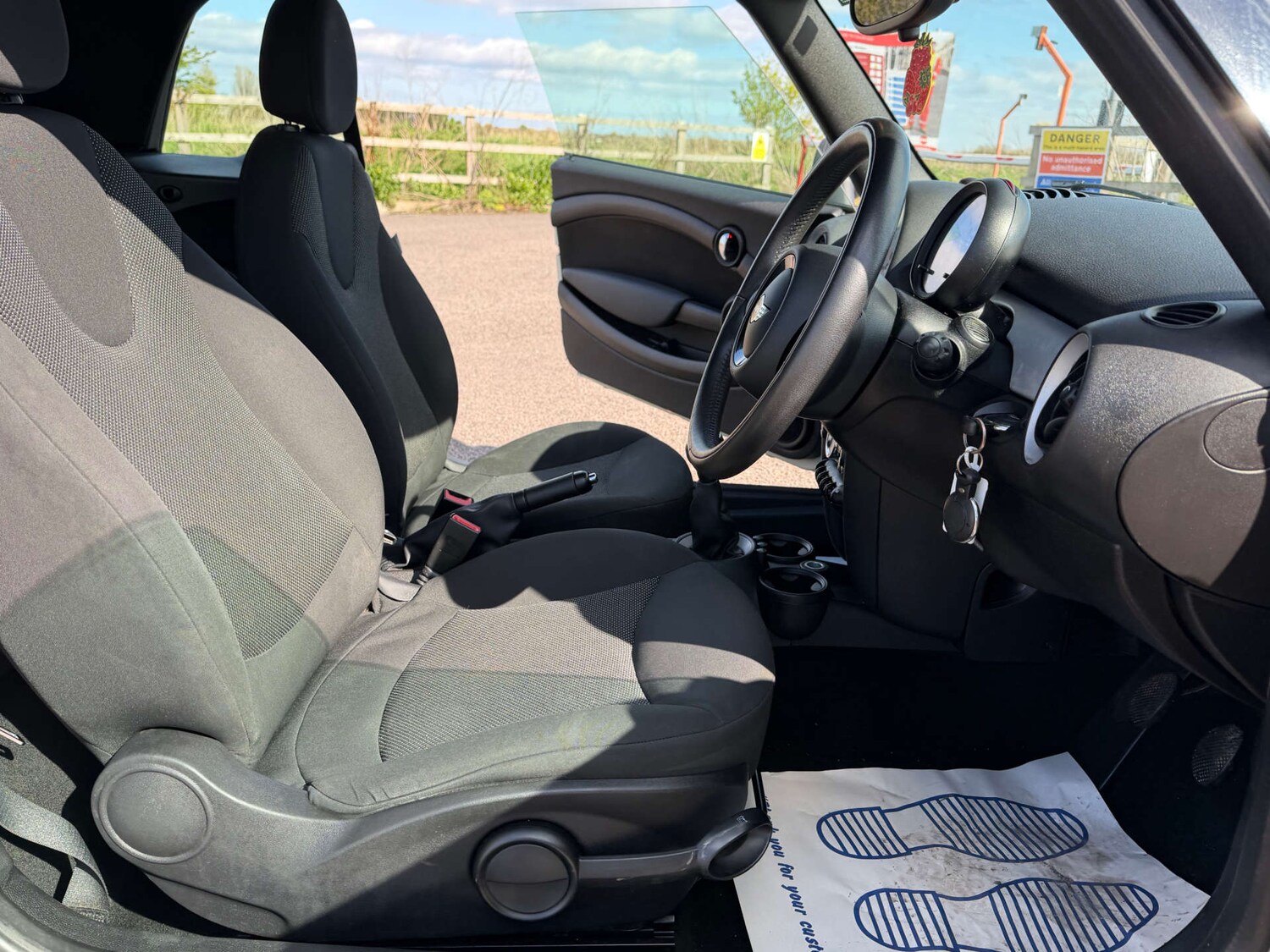 Used MINI Convertible 2014 for sale - 78111277: Photo 19