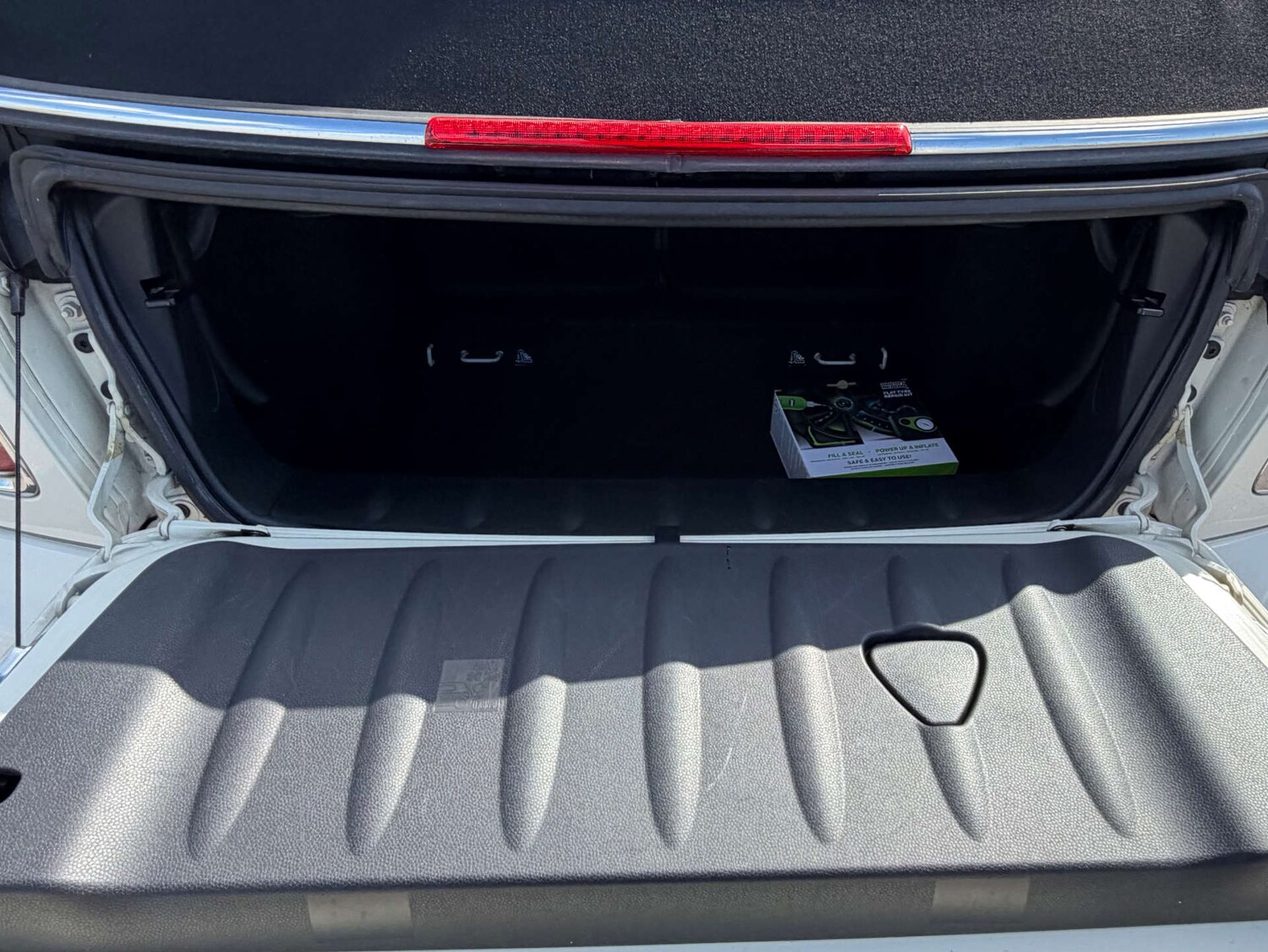 Used MINI Convertible 2014 for sale - 78111277: Photo 28