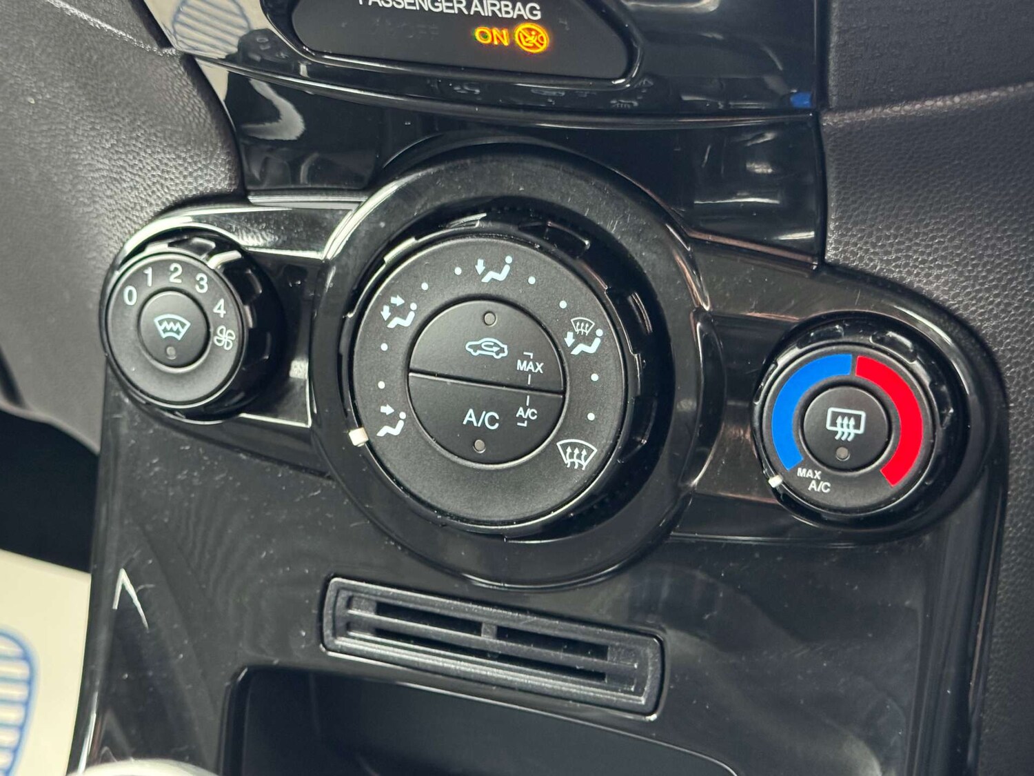 Used Ford Fiesta 2013 for sale - 76427146: Photo 32