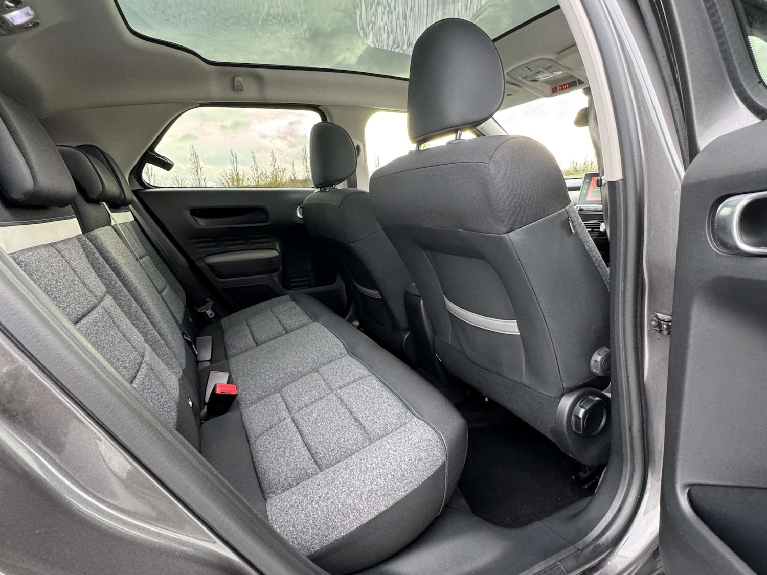 Used Citroen C4 Cactus 2018 for sale - 76412630: Photo 25