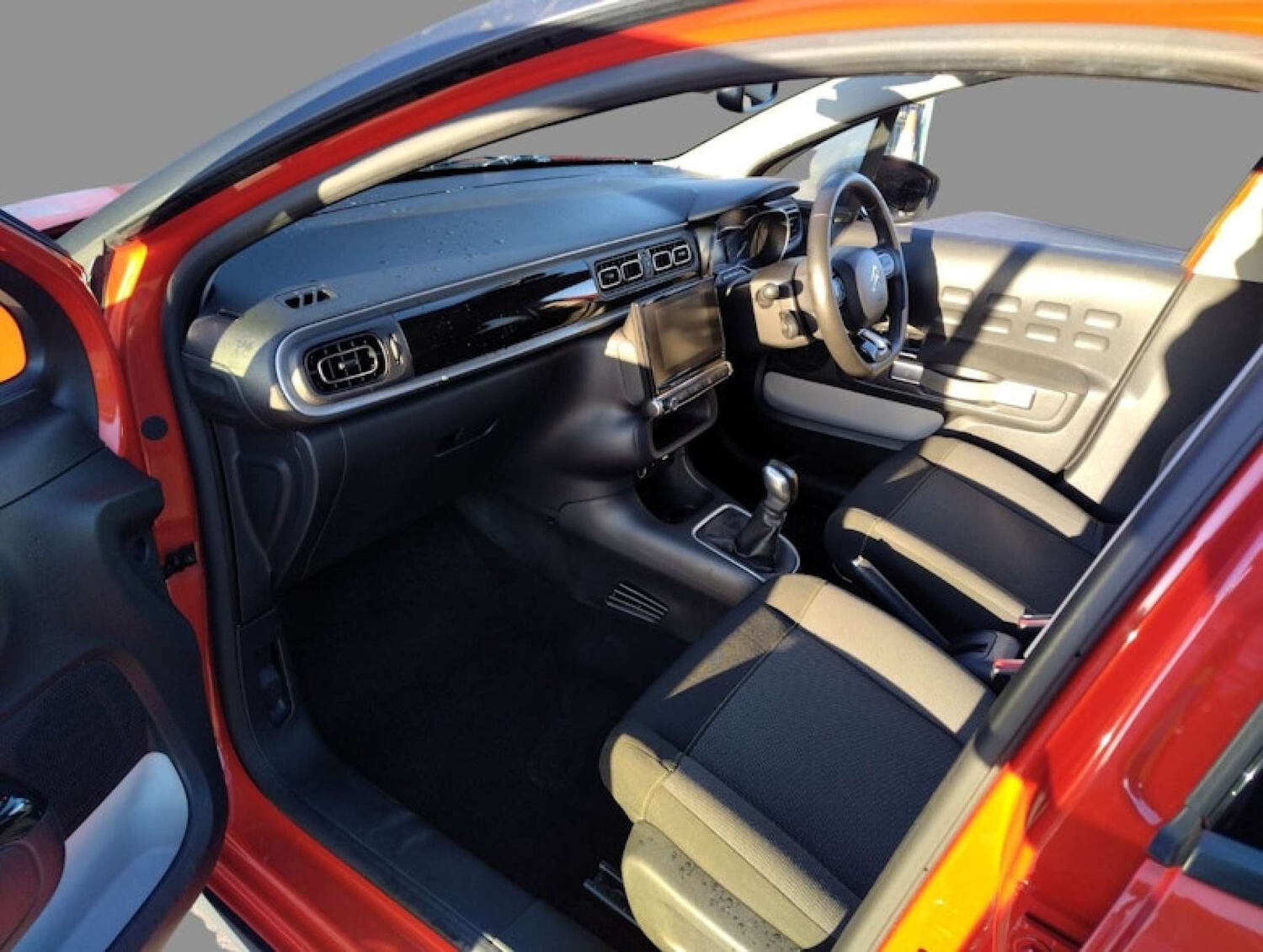 Used Citroen C3 2018 for sale - 76643003: Photo 5