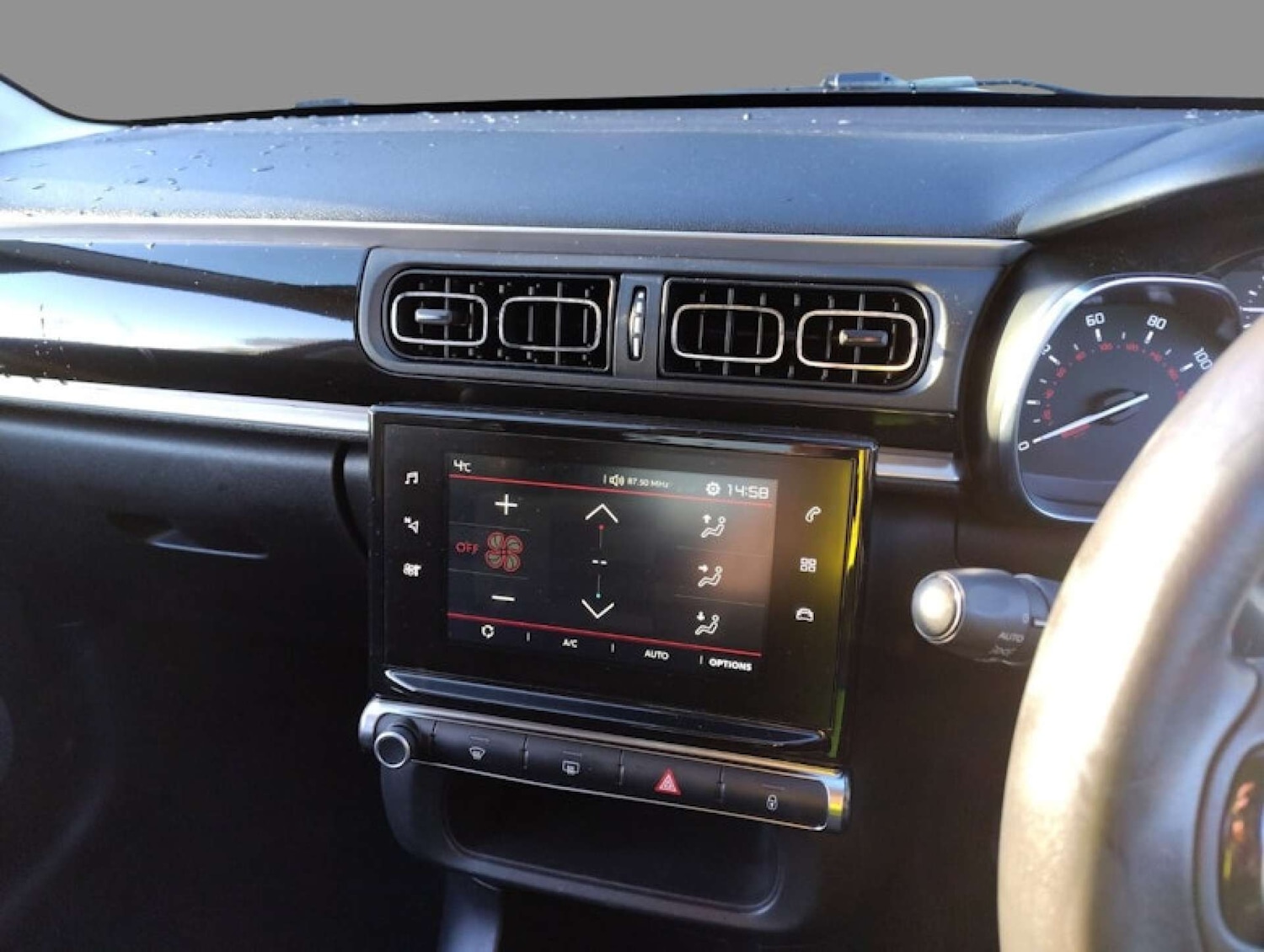 Used Citroen C3 2018 for sale - 76643003: Photo 8