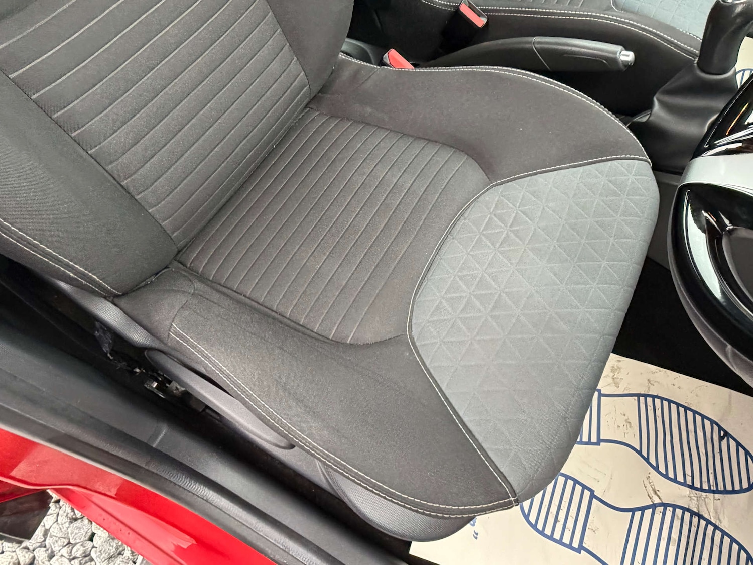 Used Renault Clio 2015 for sale - 77641637: Photo 15