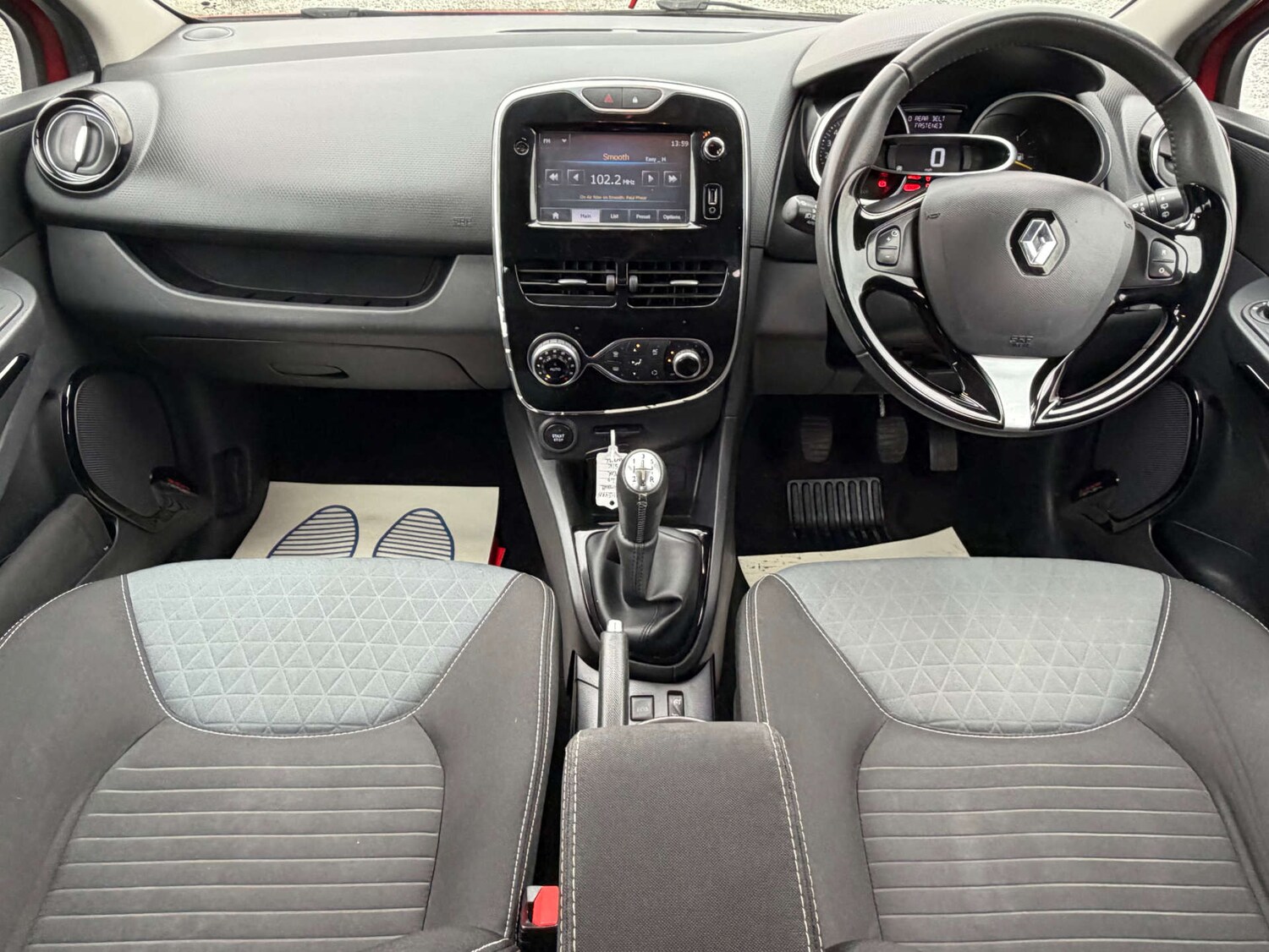 Used Renault Clio 2015 for sale - 77641637: Photo 18