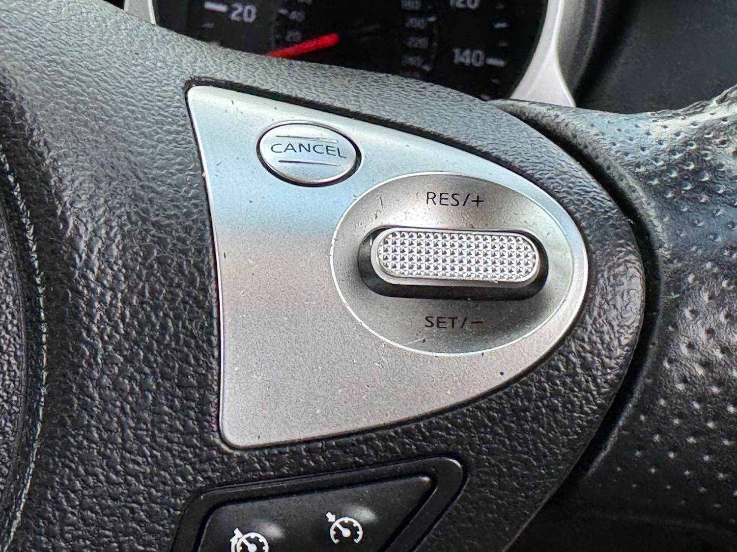 Used Nissan Juke 2013 for sale - 76117740: Photo 36