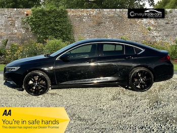 Used Vauxhall Insignia 2018 for sale - 77641696: Photo