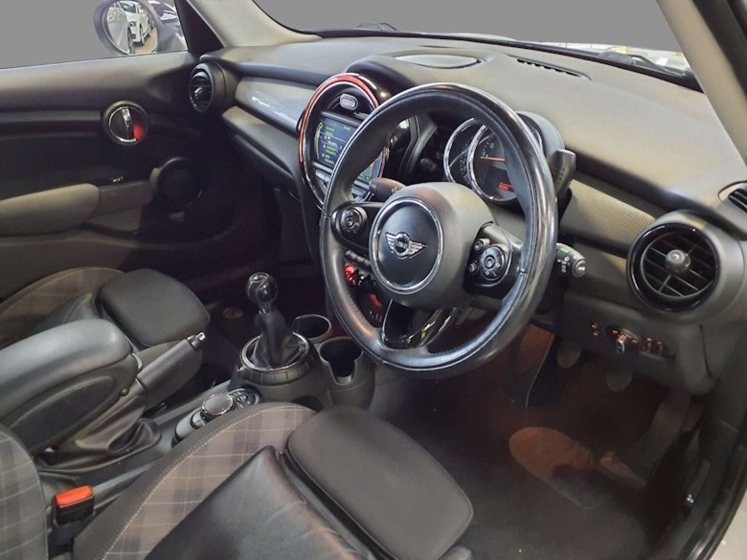 Used MINI Hatch 2015 for sale - 77730205: Photo 5