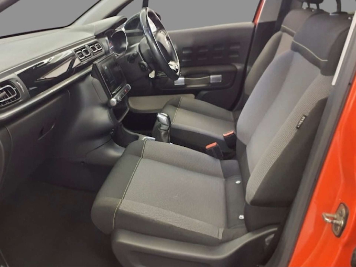 Used Citroen C3 2017 for sale - 76162623: Photo 6