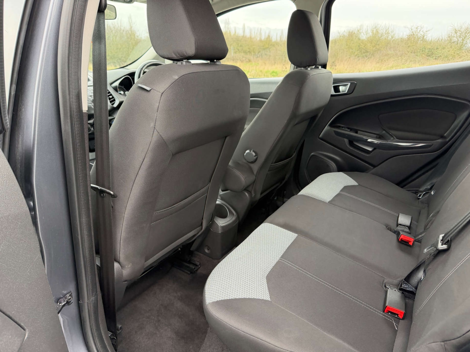 Used Ford Ecosport 2017 for sale - 77641673: Photo 32