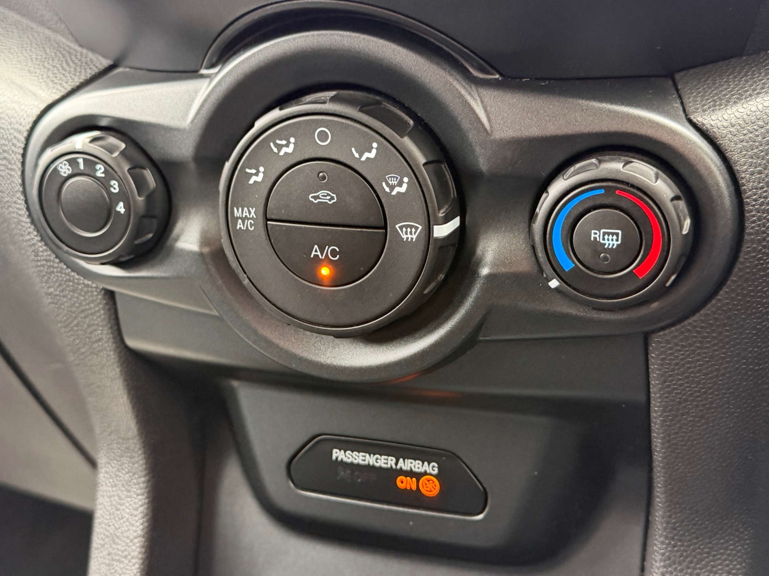 Used Ford Ecosport 2017 for sale - 77641673: Photo 46