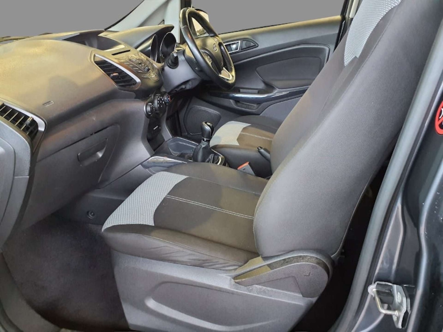 Used Ford Ecosport 2017 for sale - 77641673: Photo 5