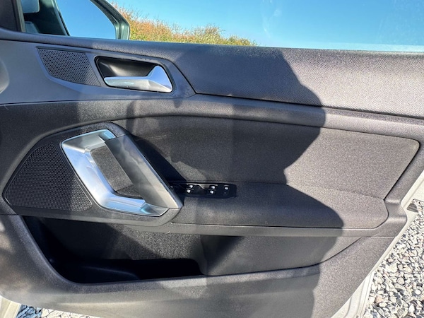 Used Peugeot 308 2016 for sale - 76331502: Photo 38