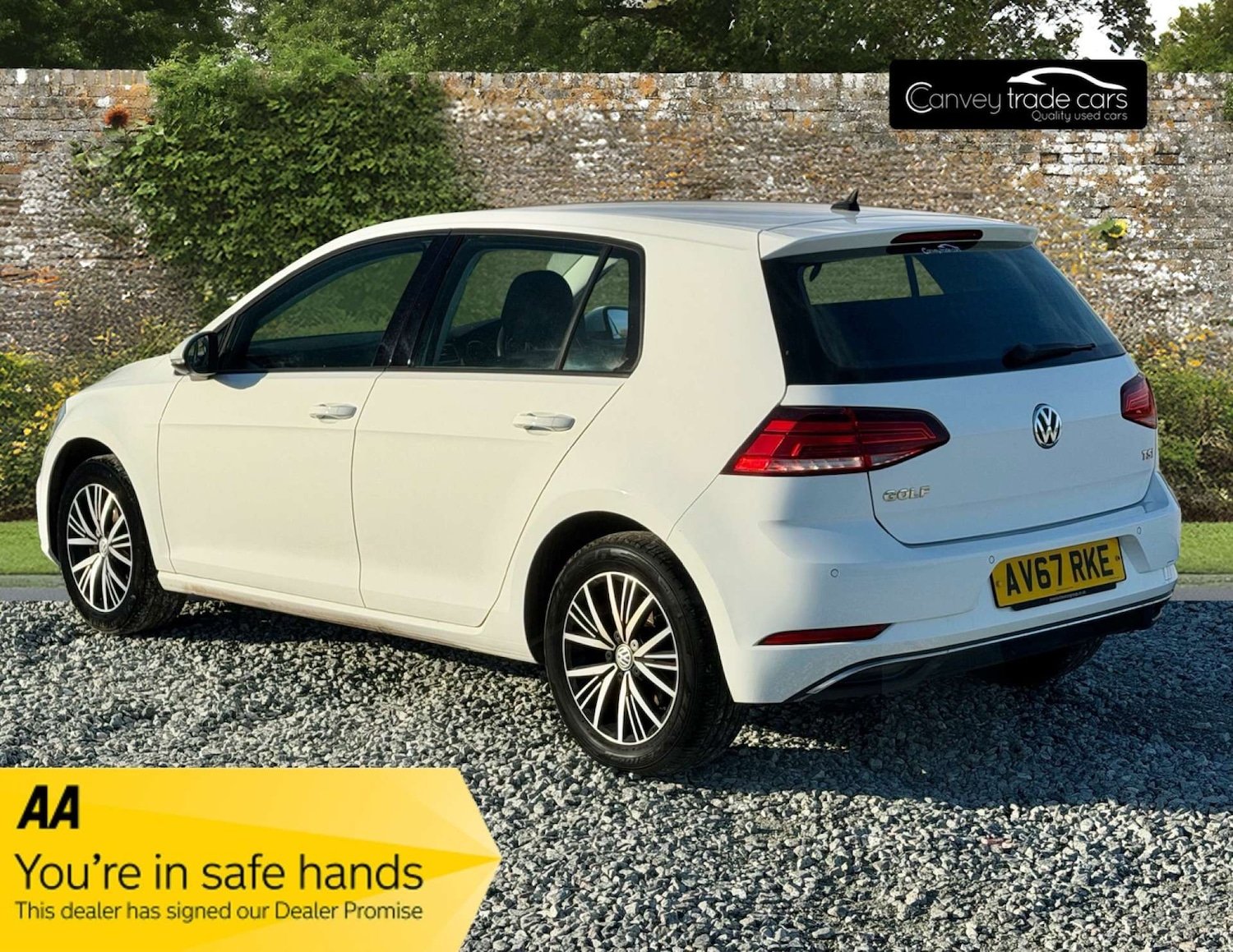 Used Volkswagen Golf 2017 for sale - 77655540: Photo 2