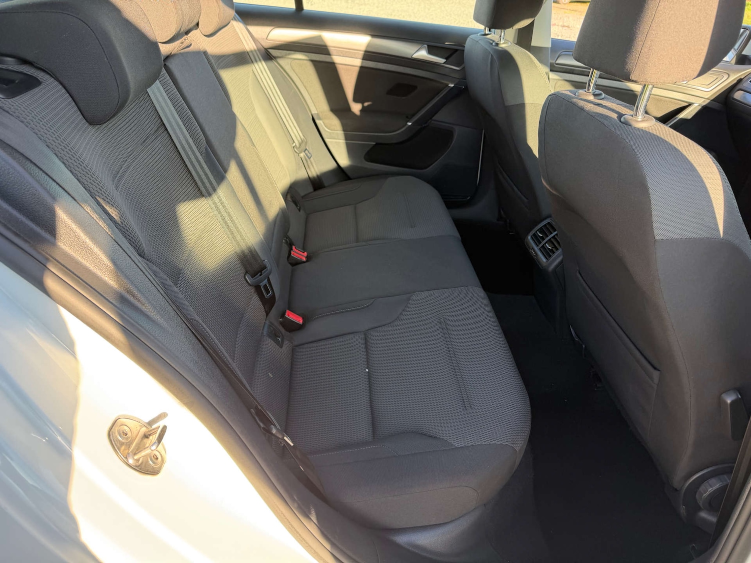 Used Volkswagen Golf 2017 for sale - 77655540: Photo 24