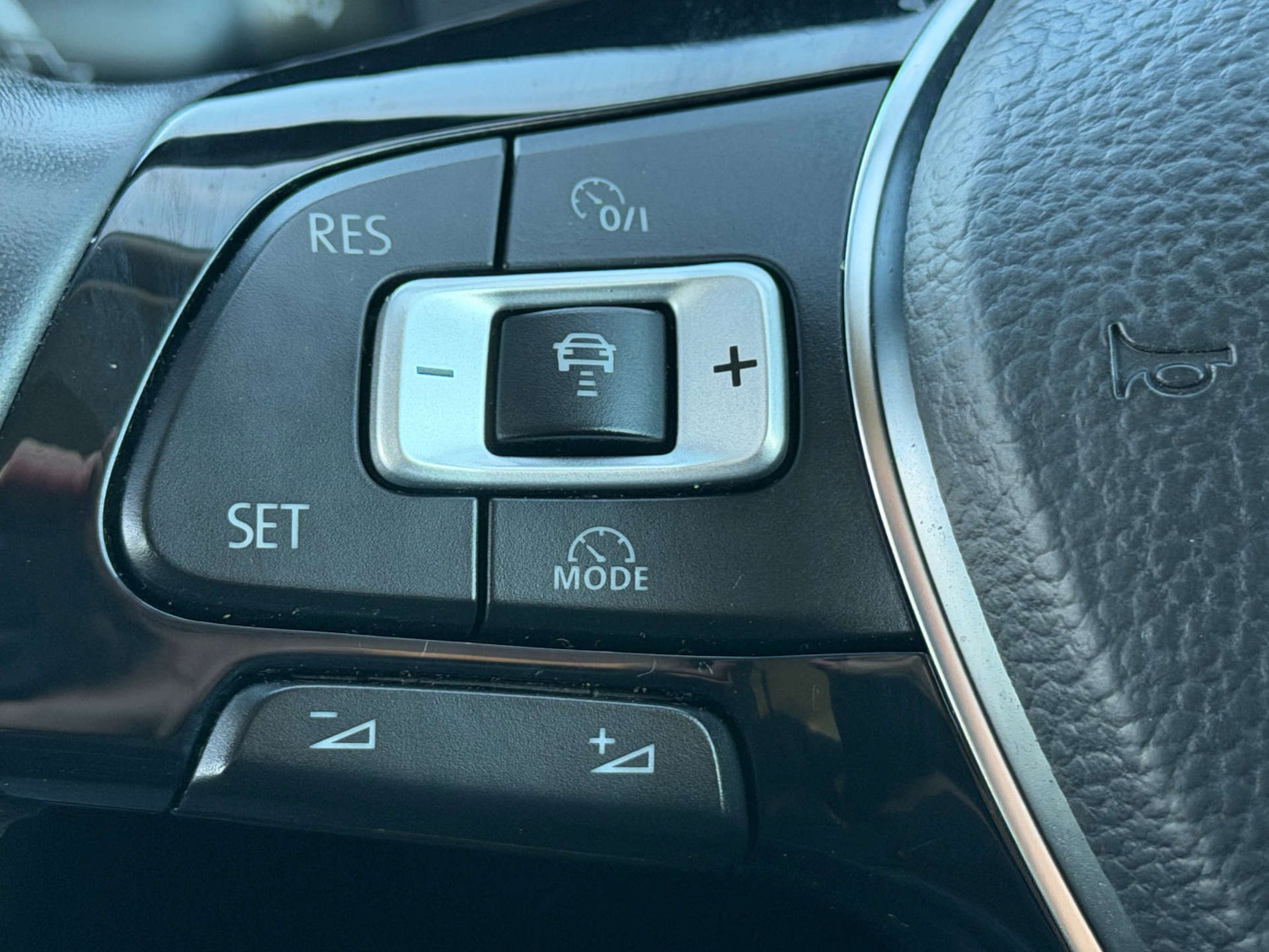 Used Volkswagen Golf 2017 for sale - 77655540: Photo 31