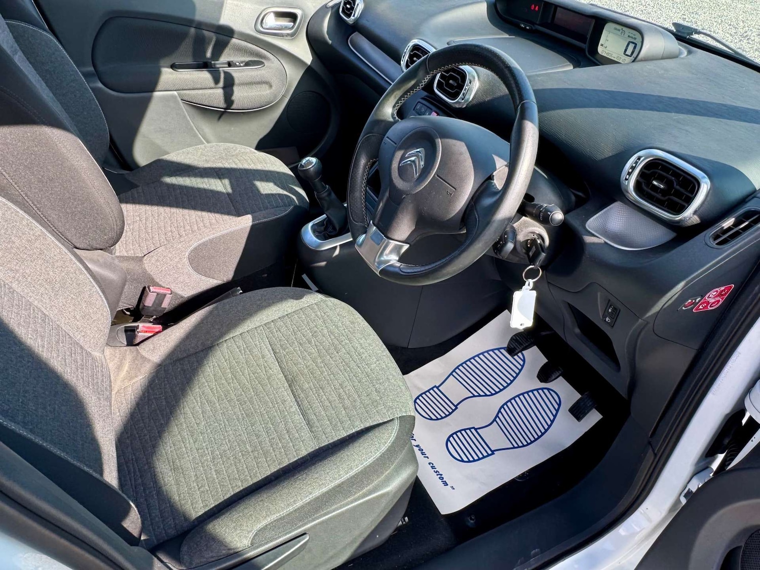 Used Citroen C3 Picasso 2016 for sale - 76117748: Photo 12