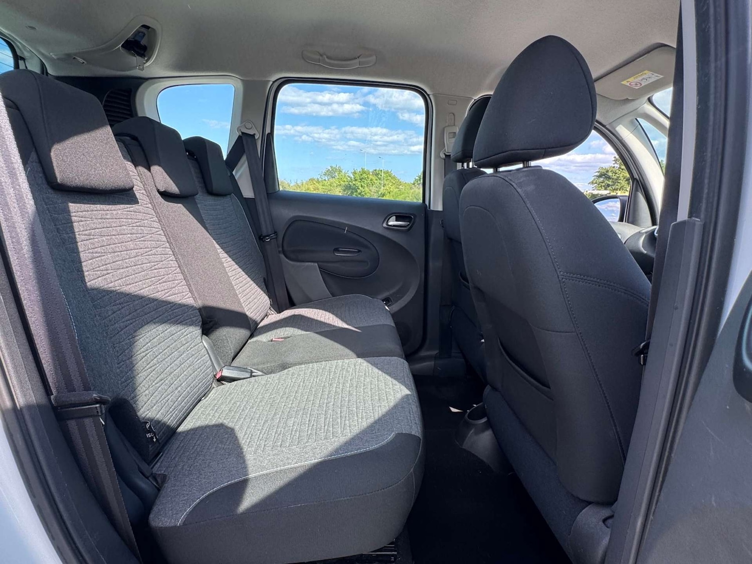 Used Citroen C3 Picasso 2016 for sale - 76117748: Photo 22