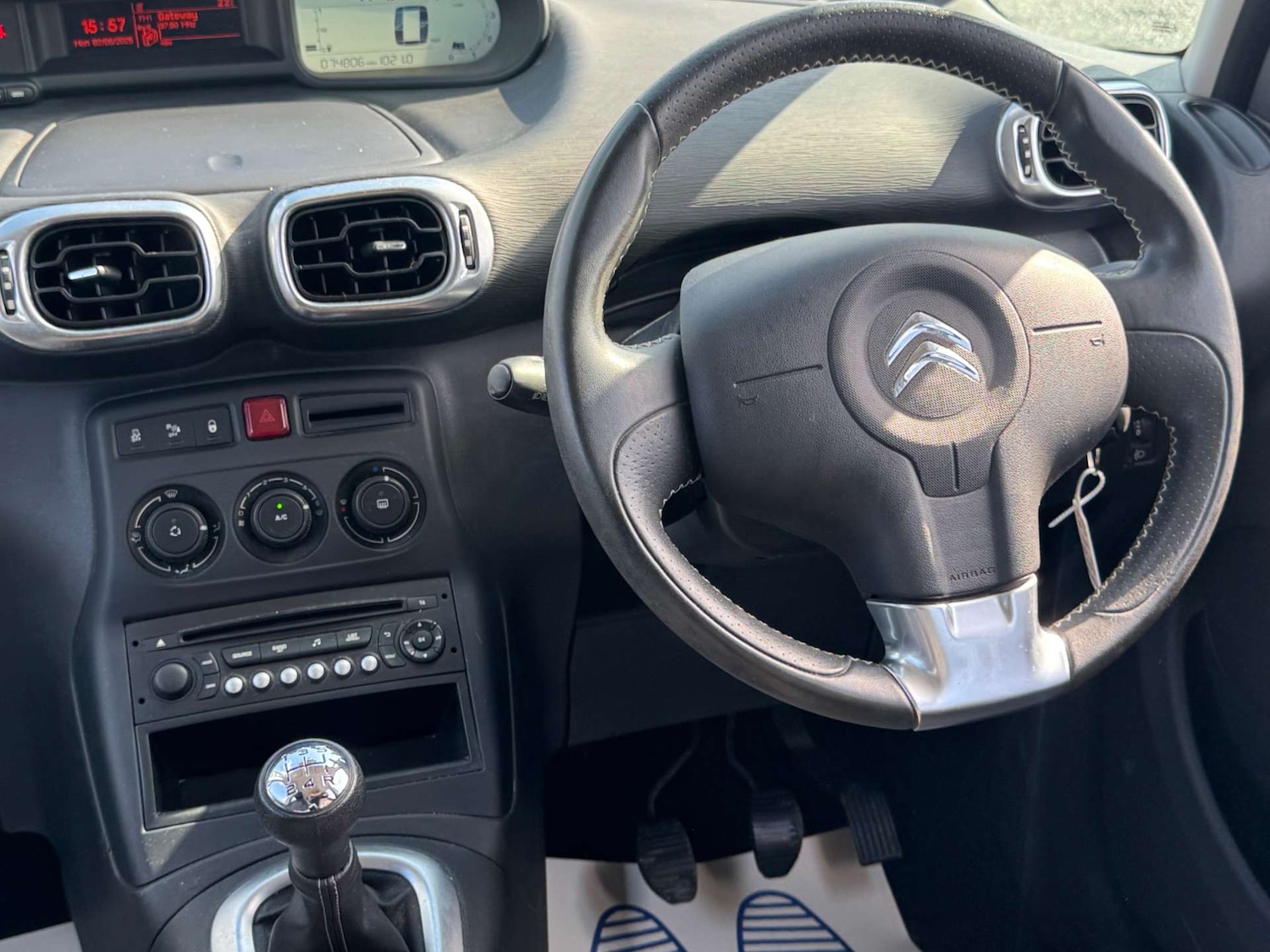 Used Citroen C3 Picasso 2016 for sale - 76117748: Photo 27